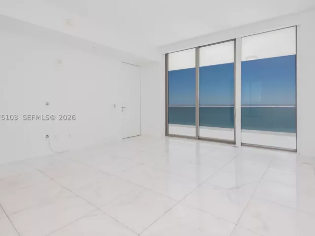 3-bedroom condo for sale in Sunny Isles Beach - 18975 Collins Ave 801 - MondialRealty