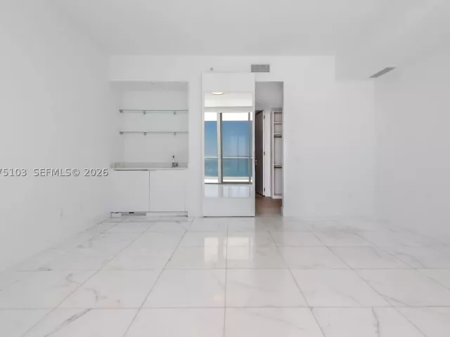 3-bedroom condo for sale in Sunny Isles Beach - 18975 Collins Ave 801 - MondialRealty