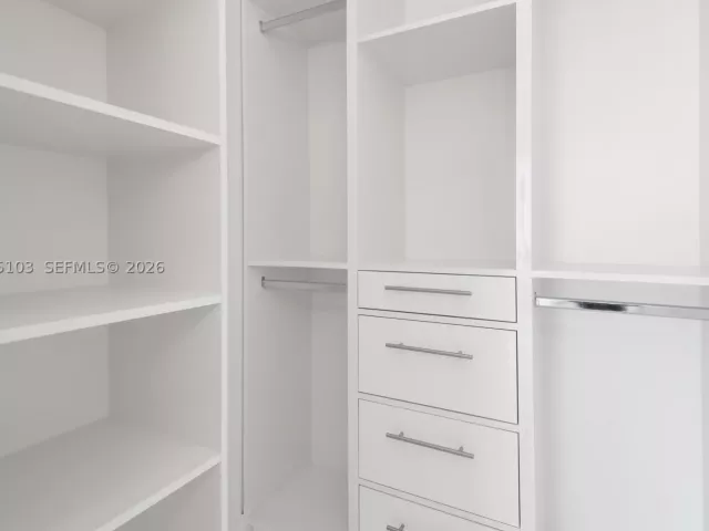 3-bedroom condo for sale in Sunny Isles Beach - 18975 Collins Ave 801 - MondialRealty