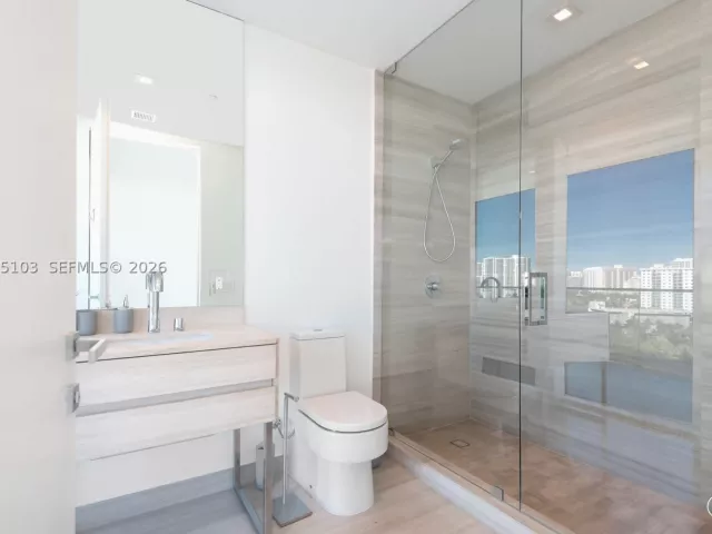 3-bedroom condo for sale in Sunny Isles Beach - 18975 Collins Ave 801 - MondialRealty