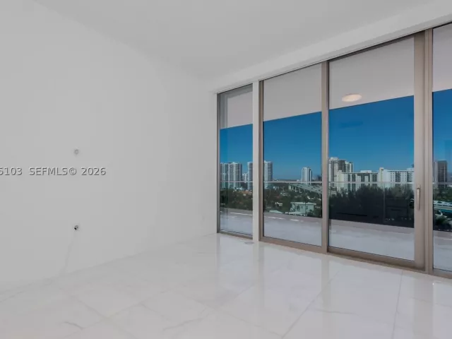 3-bedroom condo for sale in Sunny Isles Beach - 18975 Collins Ave 801 - MondialRealty