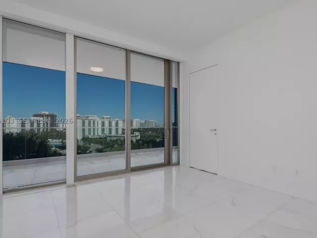 3-bedroom condo for sale in Sunny Isles Beach - 18975 Collins Ave 801 - MondialRealty