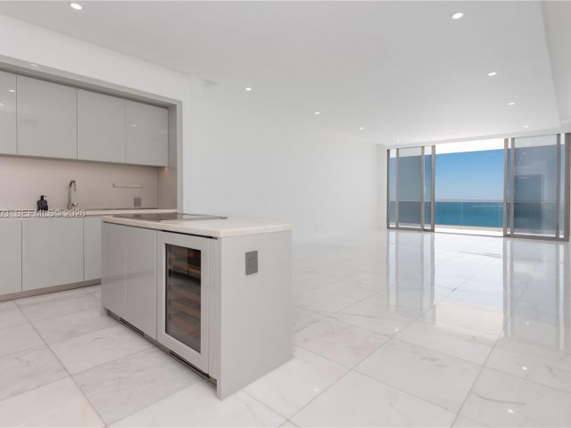 Apartment for sale  Unit #801 - photo 7495664