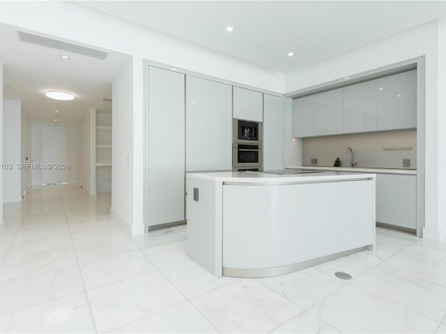 Apartment for sale  Unit #801 - photo 7495666