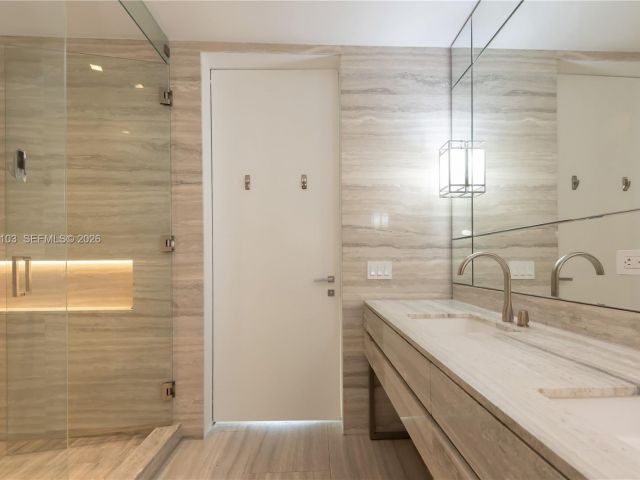 Apartment for sale  Unit #801 - photo 7495670