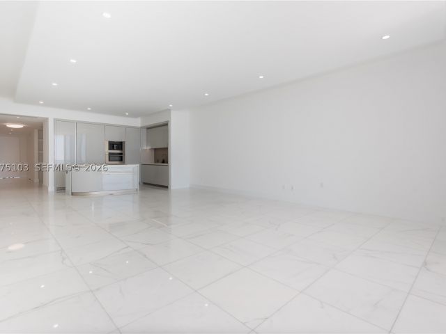 3-bedroom condo for sale in Sunny Isles Beach - 18975 Collins Ave 801 - MondialRealty