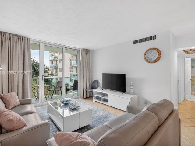 Apartment for rent  Unit #4R - photo 7479232