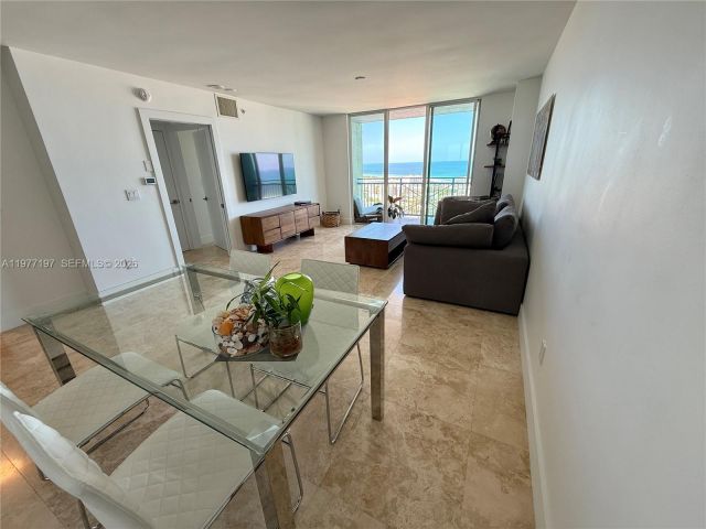 Apartment for rent  Unit #3007 - photo 7511459