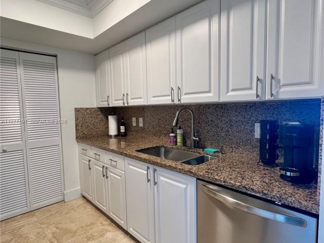 Apartment for rent  Unit #3007 - photo 7511470