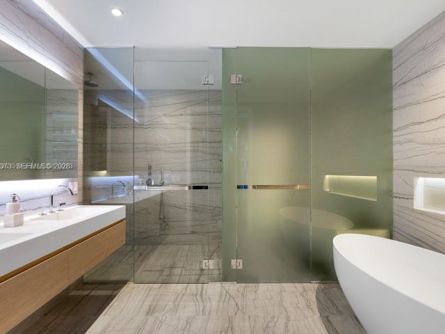 Apartment for sale  Unit #404 - photo 7506137