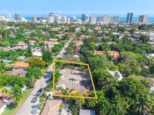 Home for sale at 2880 Fairgreen Dr - photo 7469021