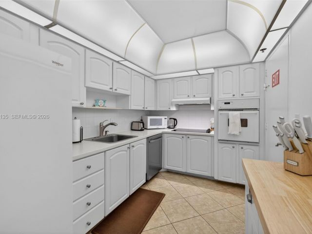 Apartment for rent  Unit #4R - photo 7525006