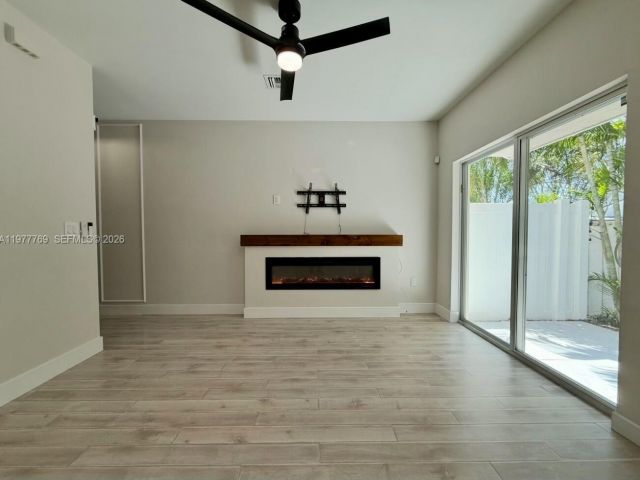 Home for sale at 1035 NW 2nd Ave - photo 7483158