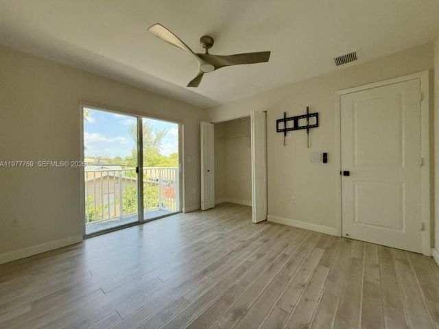 Home for sale at 1035 NW 2nd Ave - photo 7483167