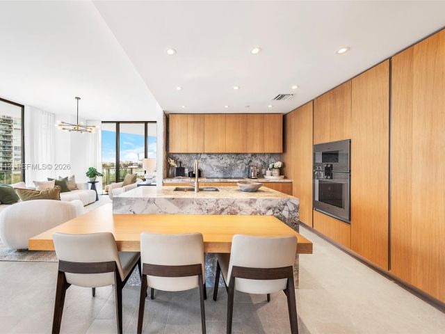 Apartment for rent  Unit #901 - photo 7504907