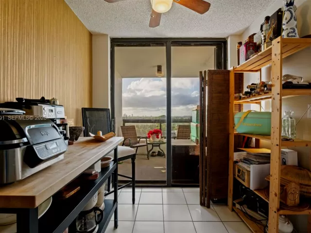 2-bedroom condo for sale in Miami Beach - 2555 Collins Ave 1002 - MondialRealty