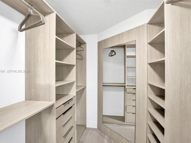 Apartment for rent  Unit #2702 - photo 7509810