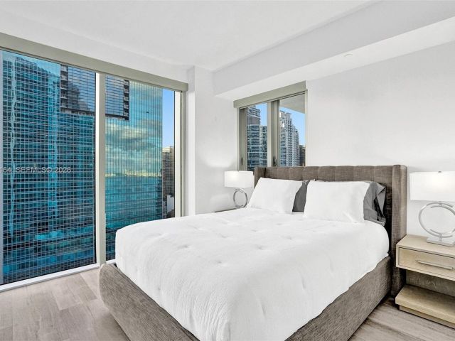 Apartment for rent  Unit #2702 - photo 7509823