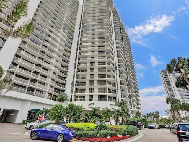 Apartment for sale  Unit #2403 - photo 7503115