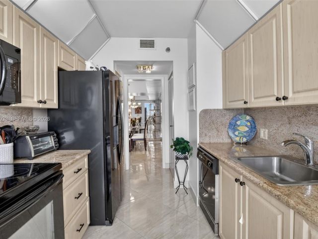 Apartment for sale  Unit #2403 - photo 7503119