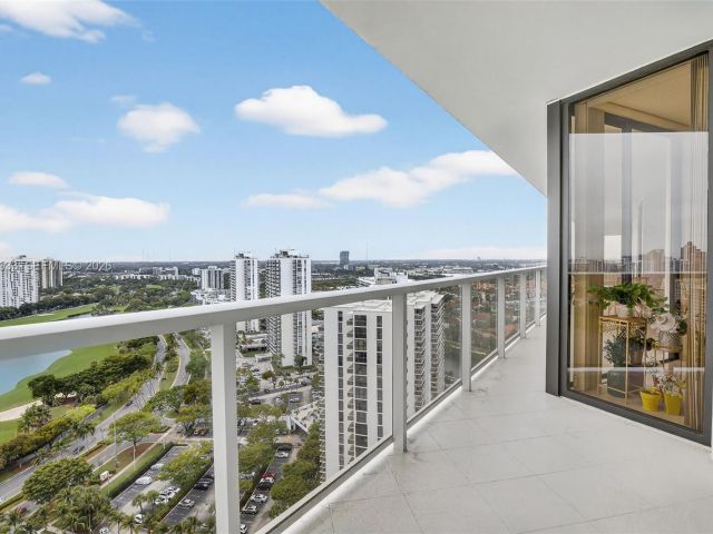 Apartment for sale  Unit #2403 - photo 7503128