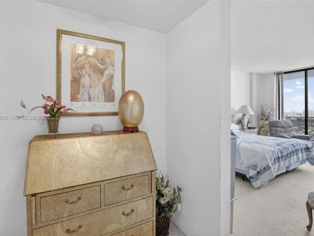 Apartment for sale  Unit #2403 - photo 7503129