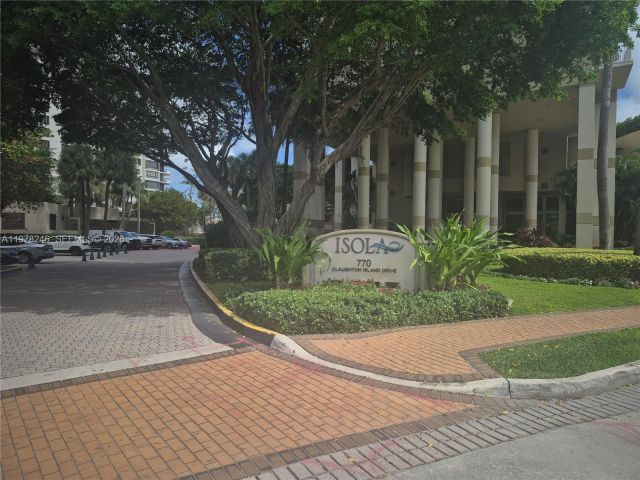 Apartment for sale  Unit #2007 - photo 7479012