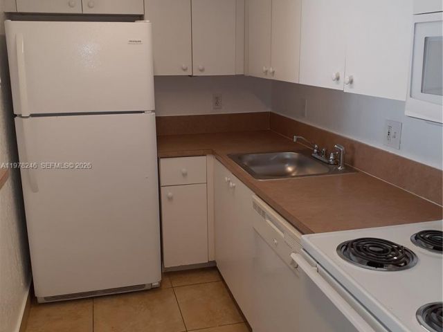 Apartment for sale  Unit #2007 - photo 7479026