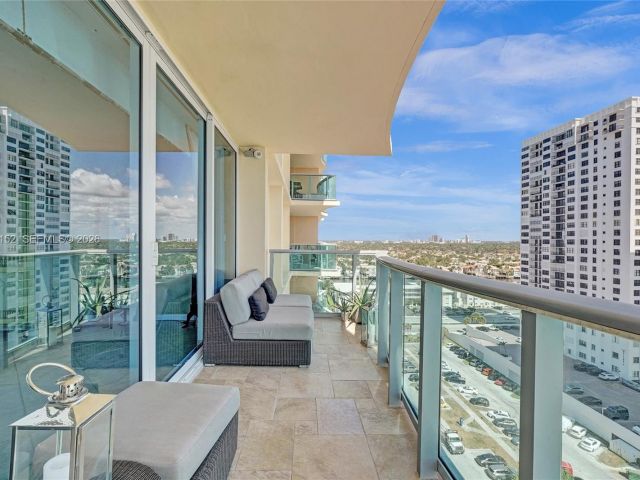 Apartment for rent  Unit #1510 - photo 7477502