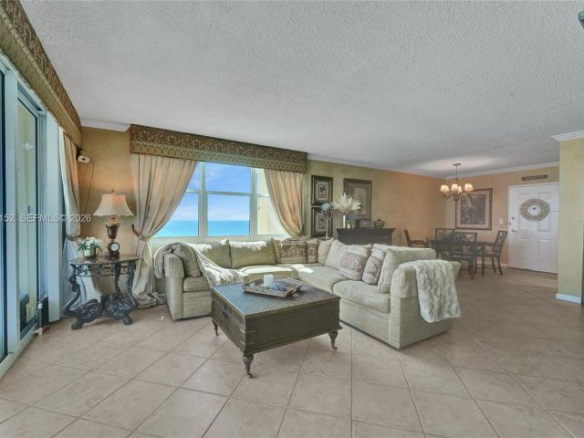 Apartment for rent  Unit #1510 - photo 7477504