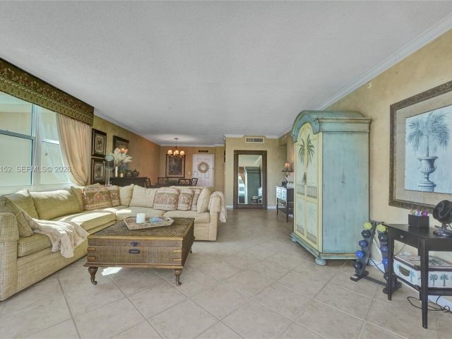 Apartment for rent  Unit #1510 - photo 7477506