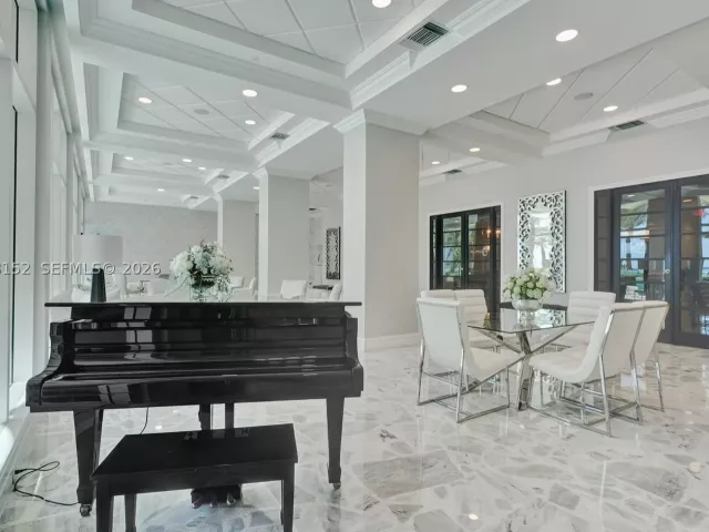 2-bedroom condo for rent in Hollywood - 2501 S Ocean Dr 1510 - MondialRealty