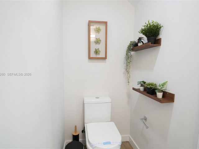 Home for rent at 211 SE 4th St 3 - photo 7462240