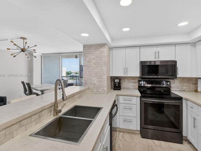 Apartment for sale  Unit #1407 - photo 7526838