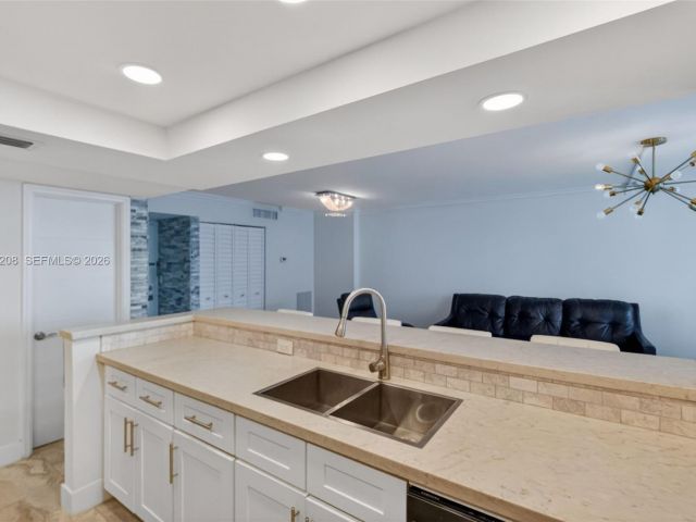 Apartment for sale  Unit #1407 - photo 7526839