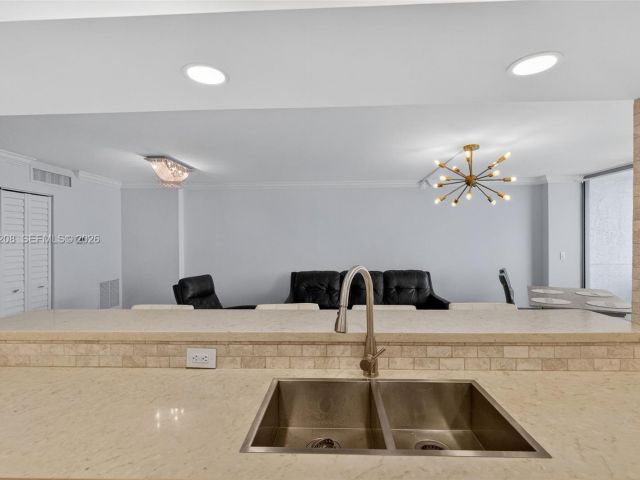 Apartment for sale  Unit #1407 - photo 7526840