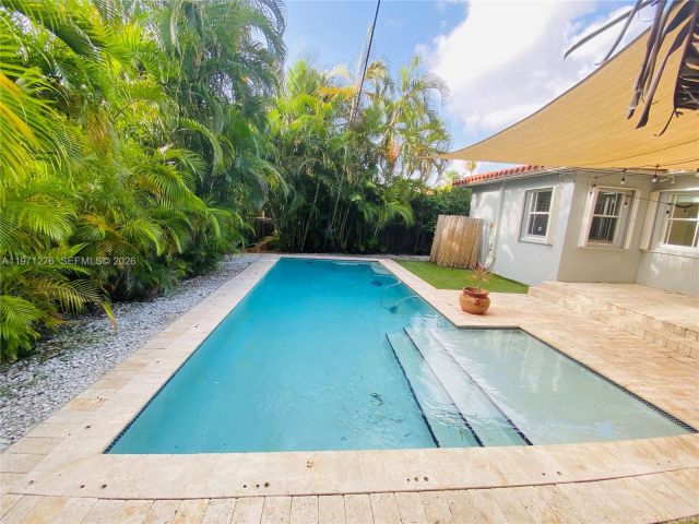 Home for rent at 8959 Dickens Ave - photo 7466990