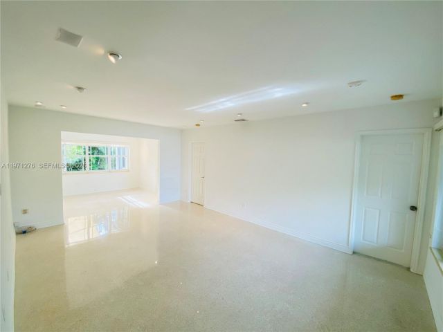 Home for rent at 8959 Dickens Ave - photo 7466991