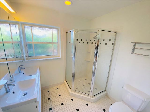 Home for rent at 8959 Dickens Ave - photo 7467005