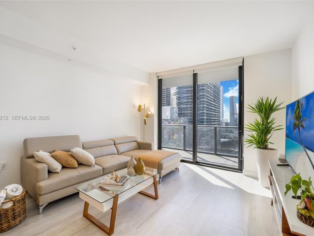 Apartment for rent  Unit #1904 - photo 7508264