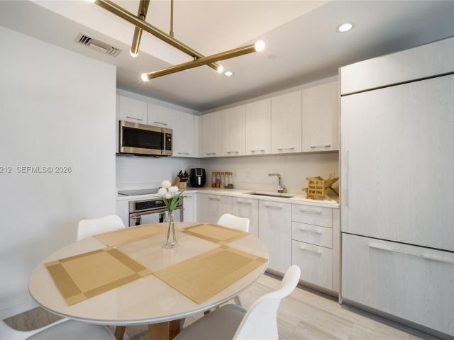 Apartment for rent  Unit #1904 - photo 7508265