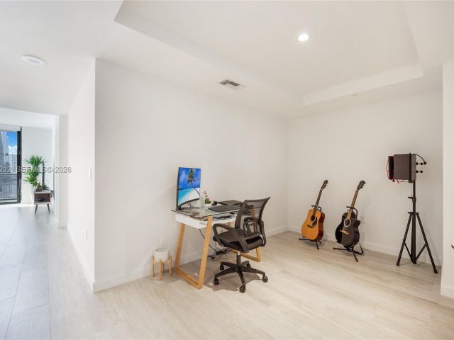 Apartment for rent  Unit #1904 - photo 7508269