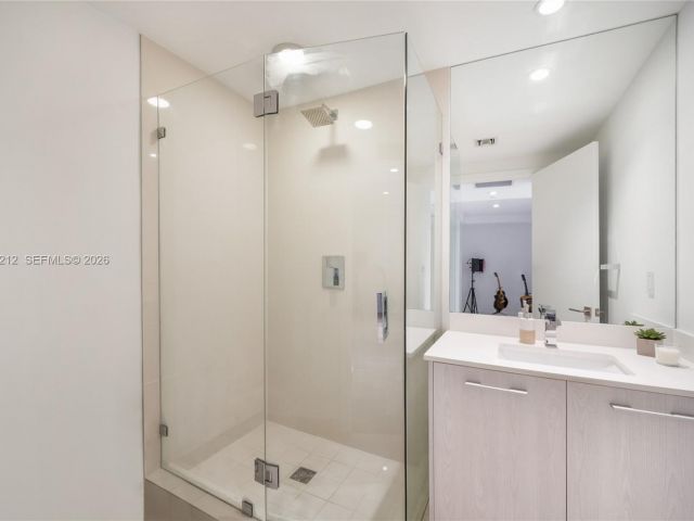 Apartment for rent  Unit #1904 - photo 7508270