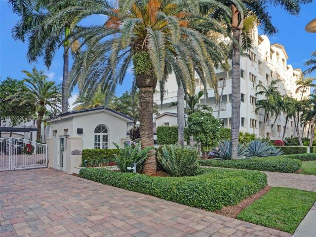 Home for sale at 1415 Sunset Harbour Dr 202 - photo 7468264