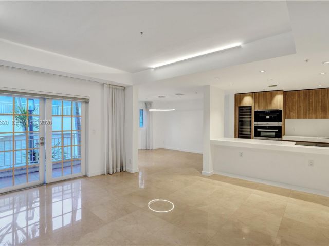 Home for sale at 1415 Sunset Harbour Dr 202 - photo 7468267