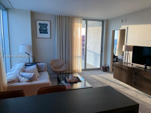 Apartment for sale  Unit #2105 - photo 7495103