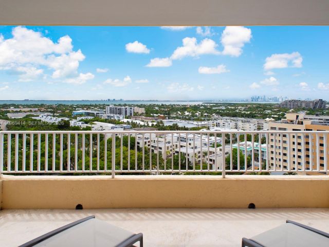 Apartment for rent  Unit #1405 - photo 7490582