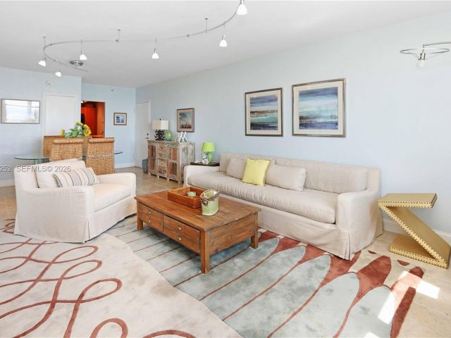 Apartment for sale  Unit #411 - photo 7466746