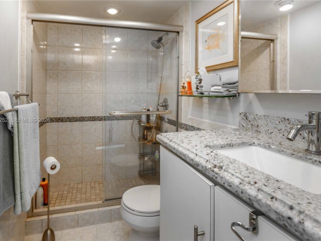 Apartment for sale  Unit #411 - photo 7466758