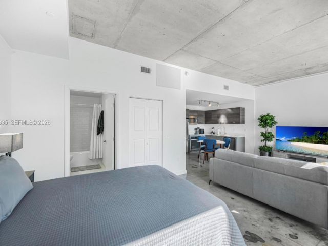 Apartment for rent  Unit #2409 - photo 7467798